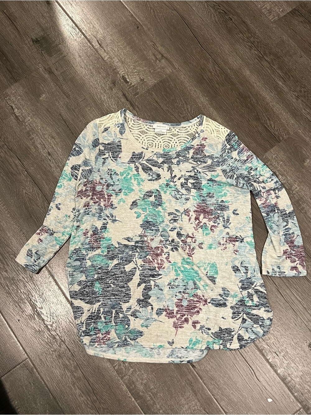 Van Heusen Cream Floral Long-Sleeve Scoop Neck Top